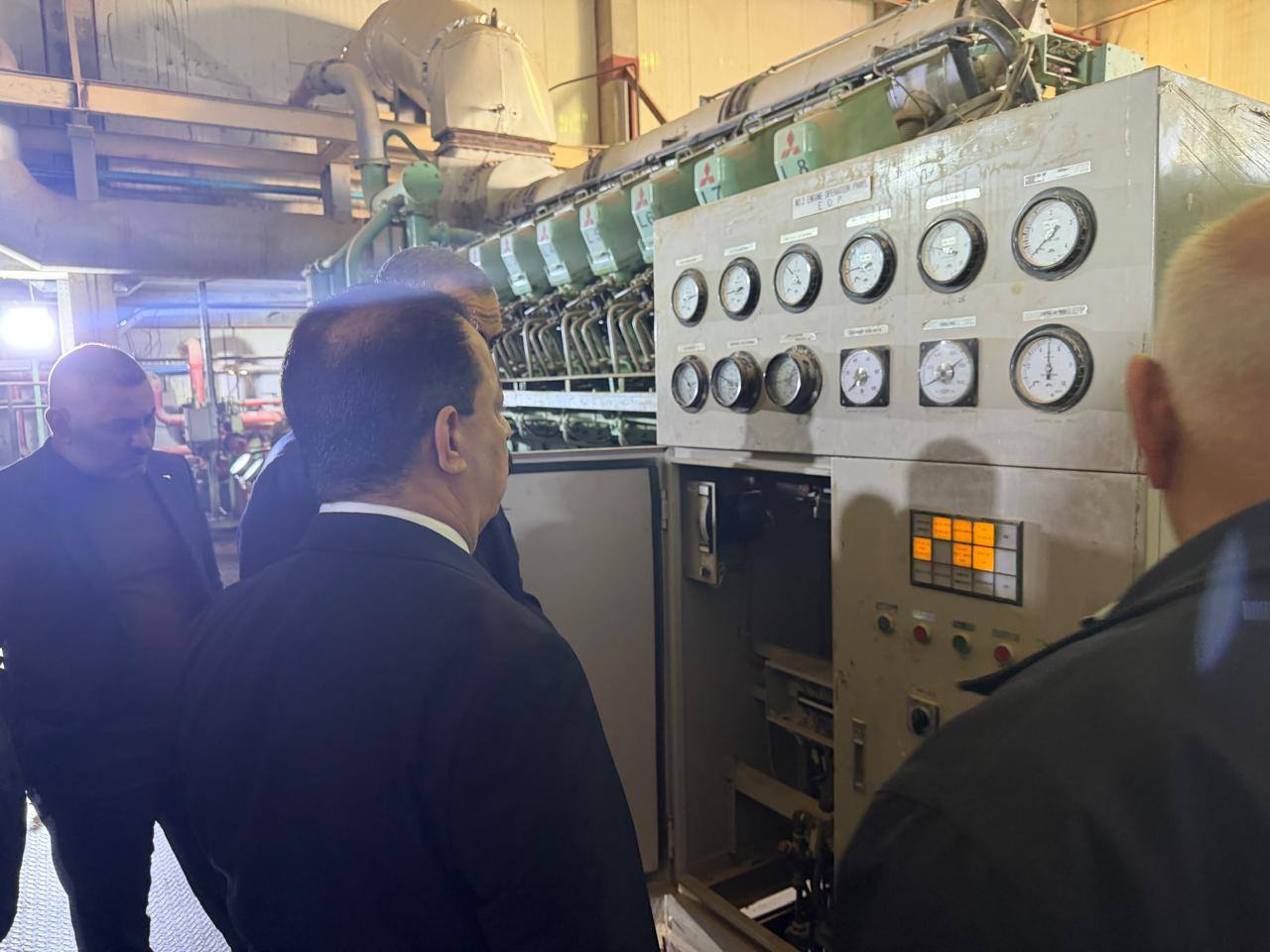 مدير عام الشركة يشرف على التشغيل التجريبي لمحطة الكهرباء التابعة للشركة العامة للصناعات النحاسية
